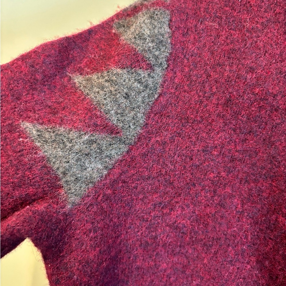 Toad&Co Maroon Sweater with Charcoal Details - Picture 5 of 5